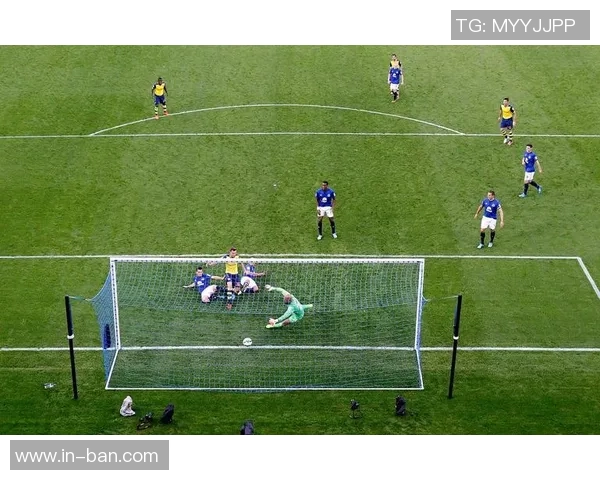 足球明星的顶级技巧揭秘如何提升你的球技与比赛表现